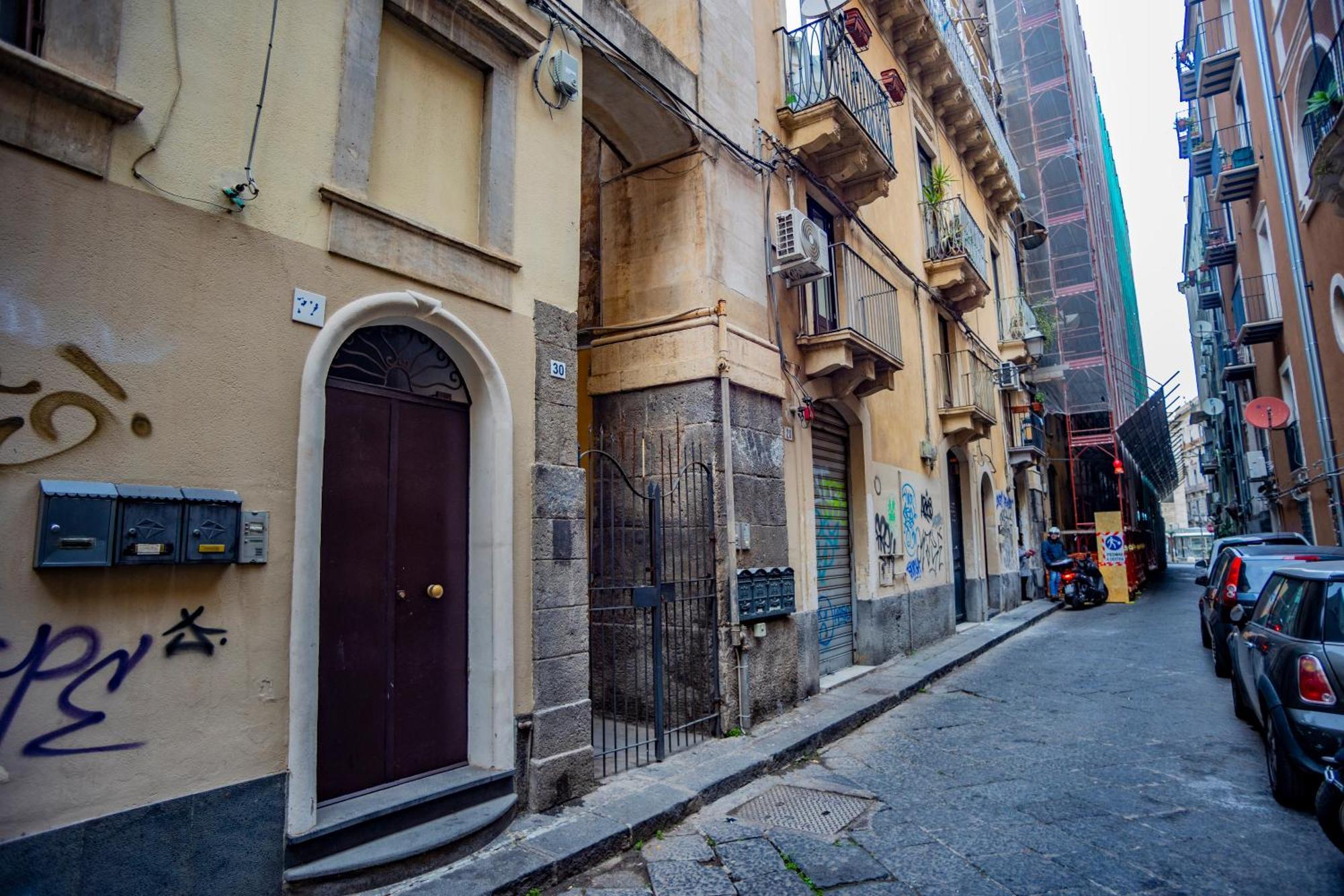 Katane' Room'S Catania Bagian luar foto