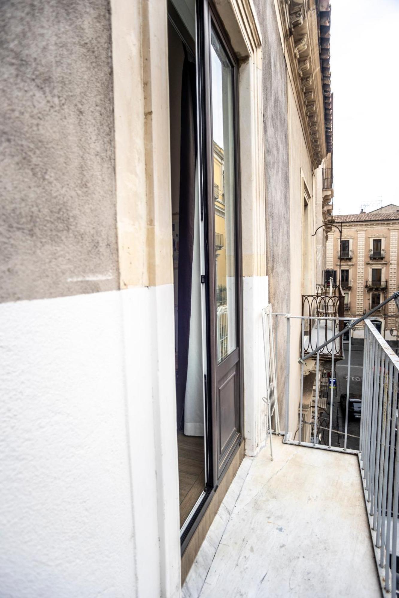 Katane' Room'S Catania Bagian luar foto