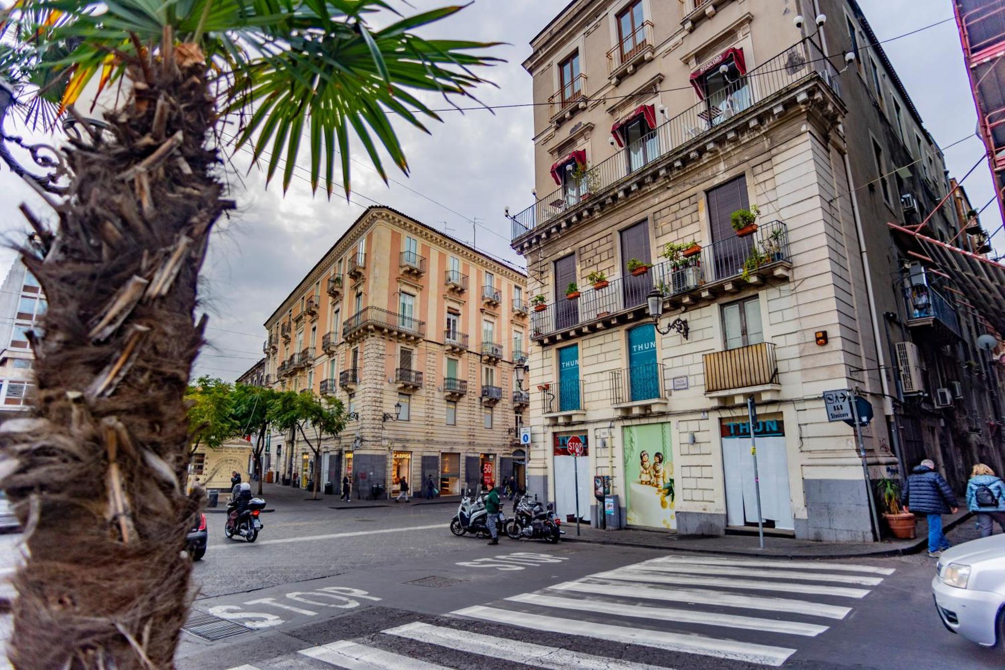 Katane' Room'S Catania Bagian luar foto