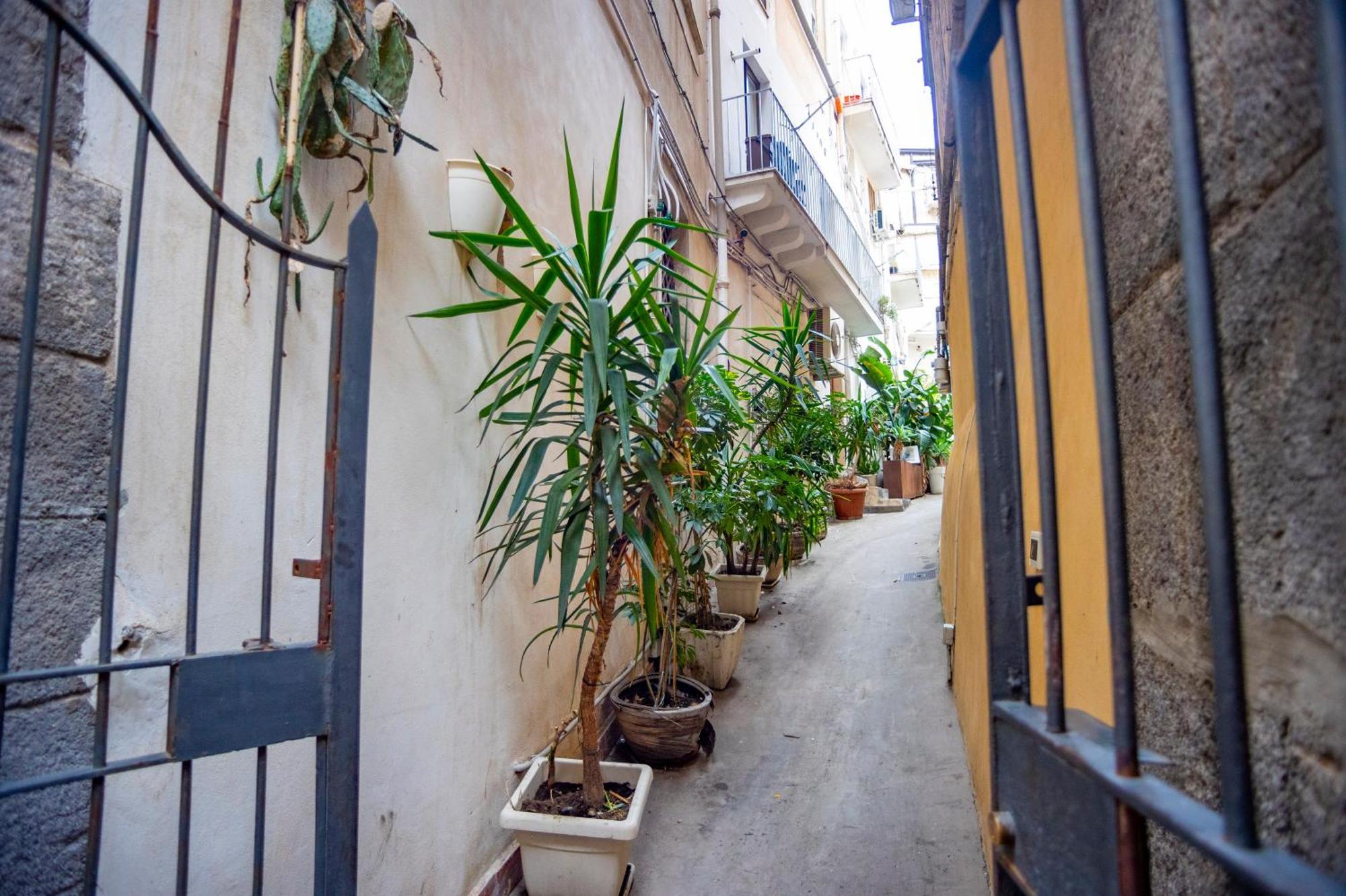 Katane' Room'S Catania Bagian luar foto