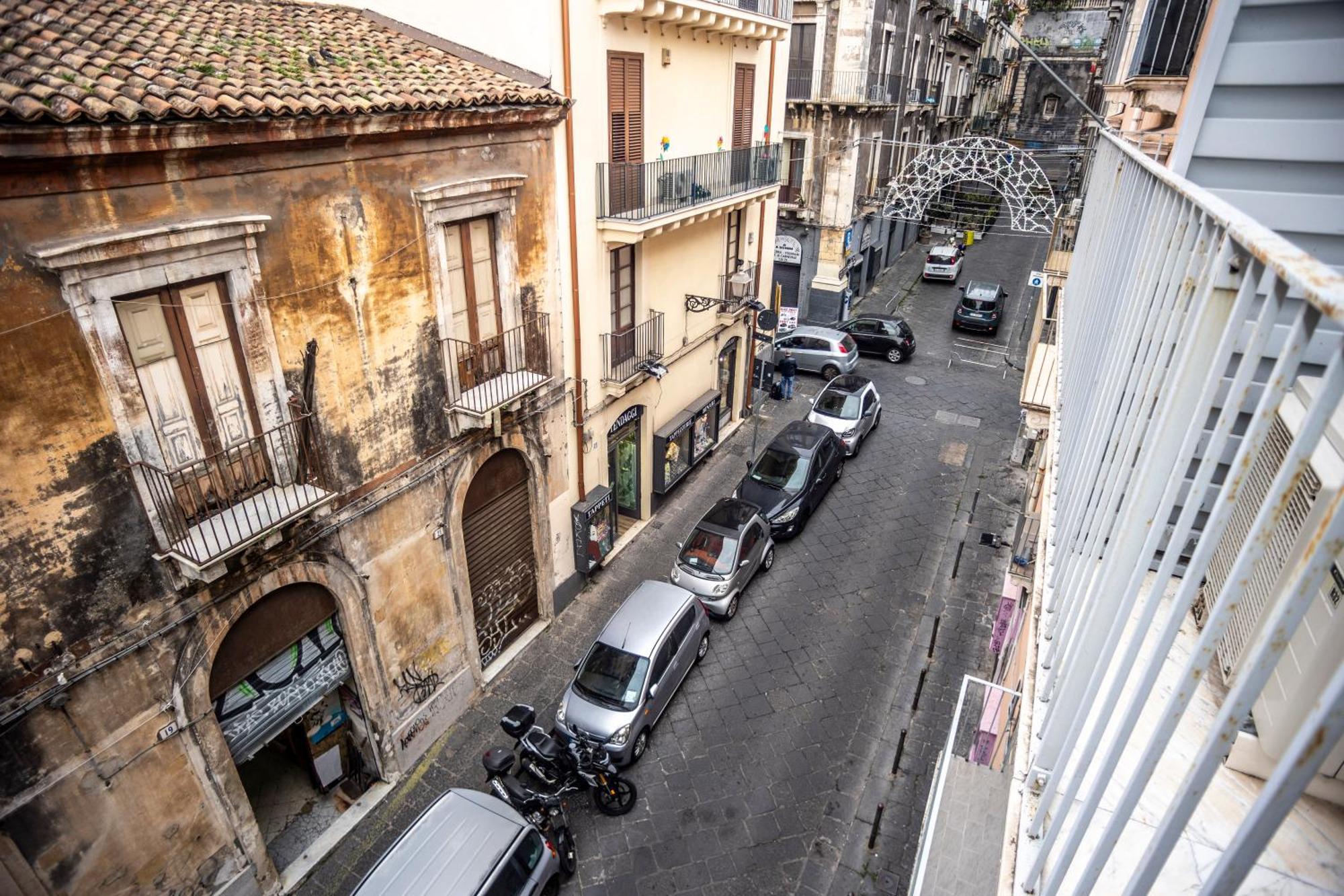 Katane' Room'S Catania Bagian luar foto